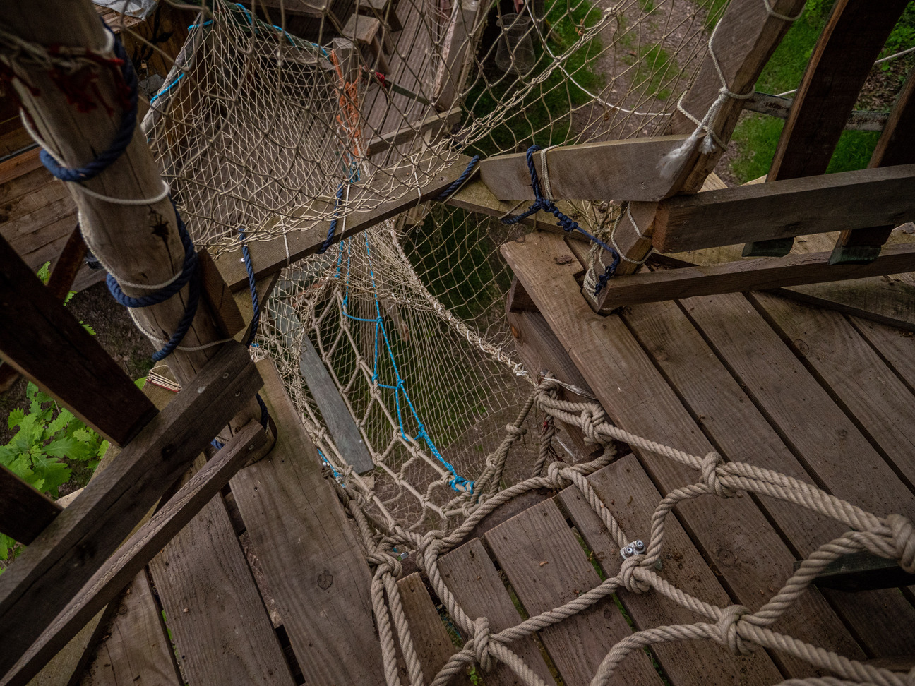 accès plateforme perchée par filet