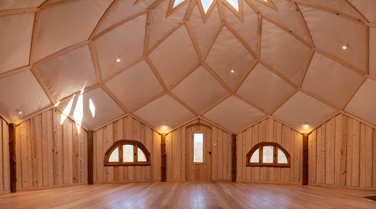 Espace polyvalent bois