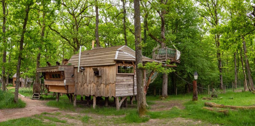 Cabane bateau sur pilotis